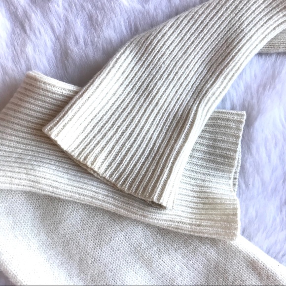 Theory Cashmere Cropped Sweater - Picture 7 of 8